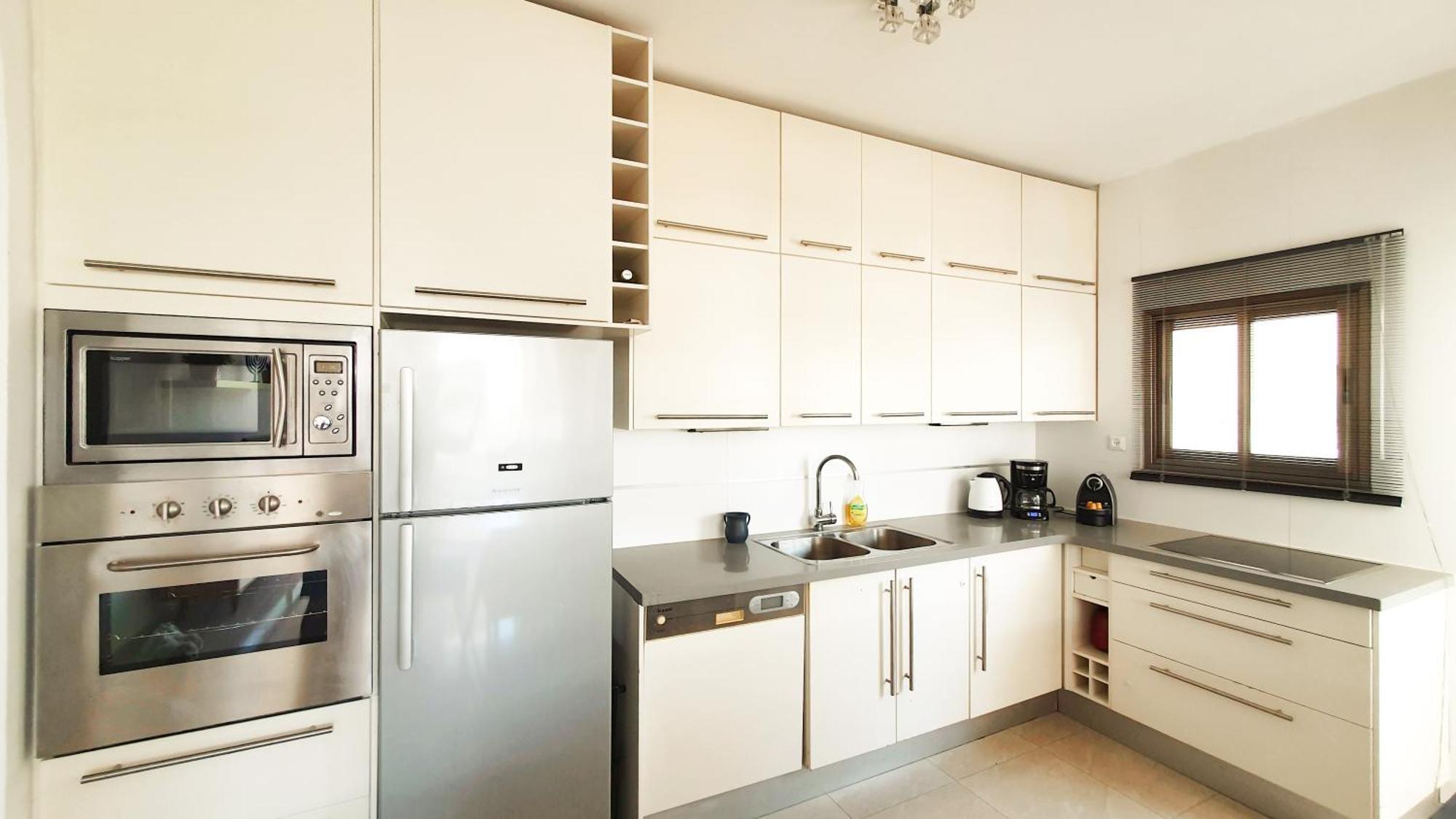 Bnb Israel Apartments - Harav Kook Lilas 텔아비브 외부 사진